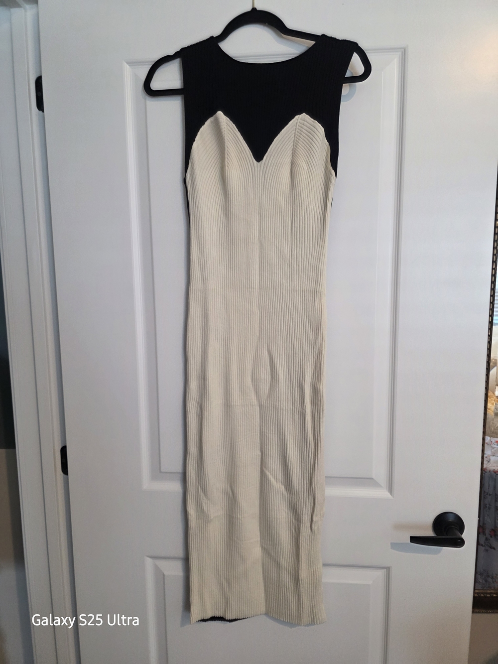 Sleeveless Two-Tone Ribbed Midi Dress in Black and Cream